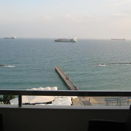 Seaview 602 By Ezoria דירה